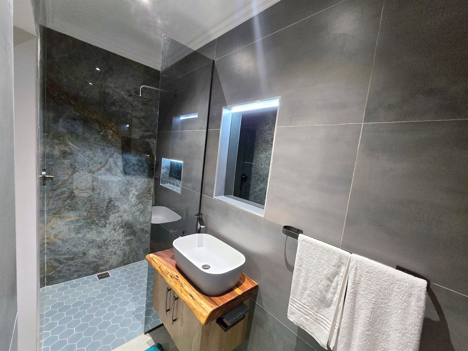Green stone shower